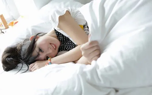 只要2000块！世界上最轻的鼠标发布：碳纤维外壳，仅重23克