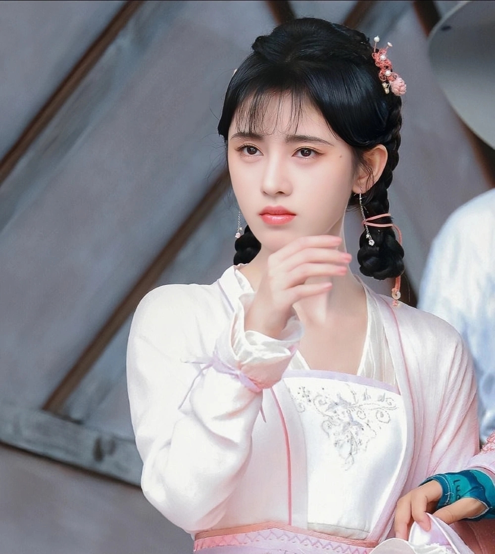 长安三万里曝光《看长安》预告海报。7月8日，我感受到了“唐风的威武”