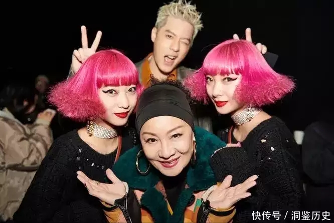 王吉财和他的妻子在一个孤岛上生活了32年，没有电也没有淡水，年薪只有5700英镑