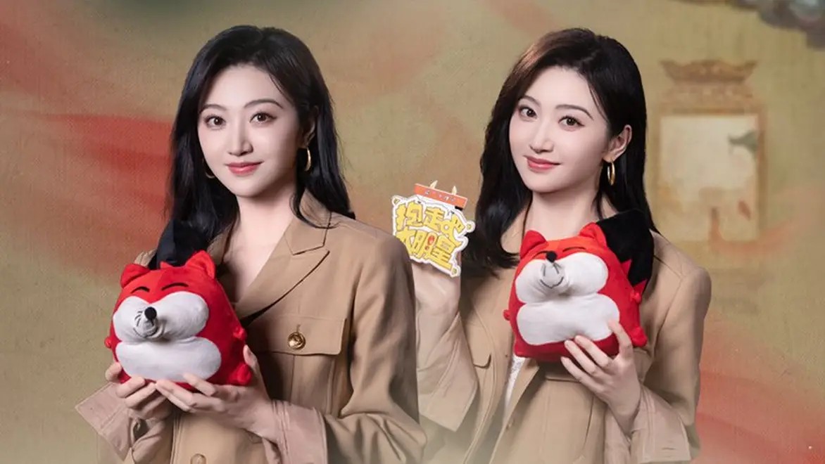 惊！杨幂助理发文澄清打伞事件，背后竟是员工备受呵护的真相