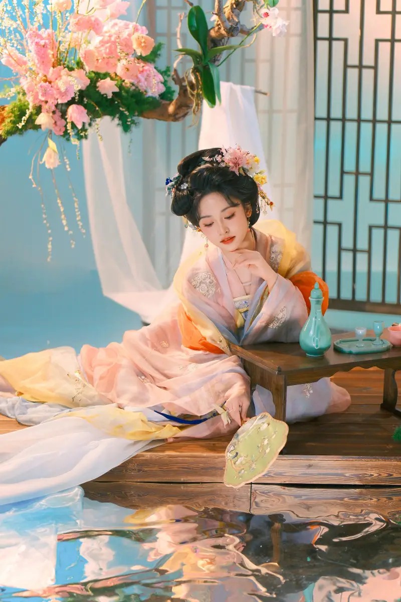 曾被孙家嫌弃的贾静雯，女儿成百亿财团唯一合法继承人，躺赢全场