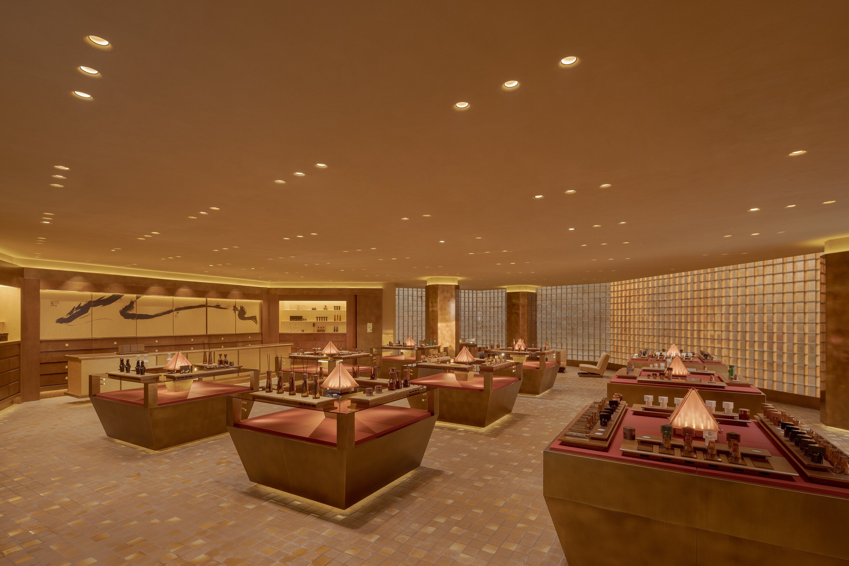 让胖东来“自闭”的玉石生意，究竟水有多深？