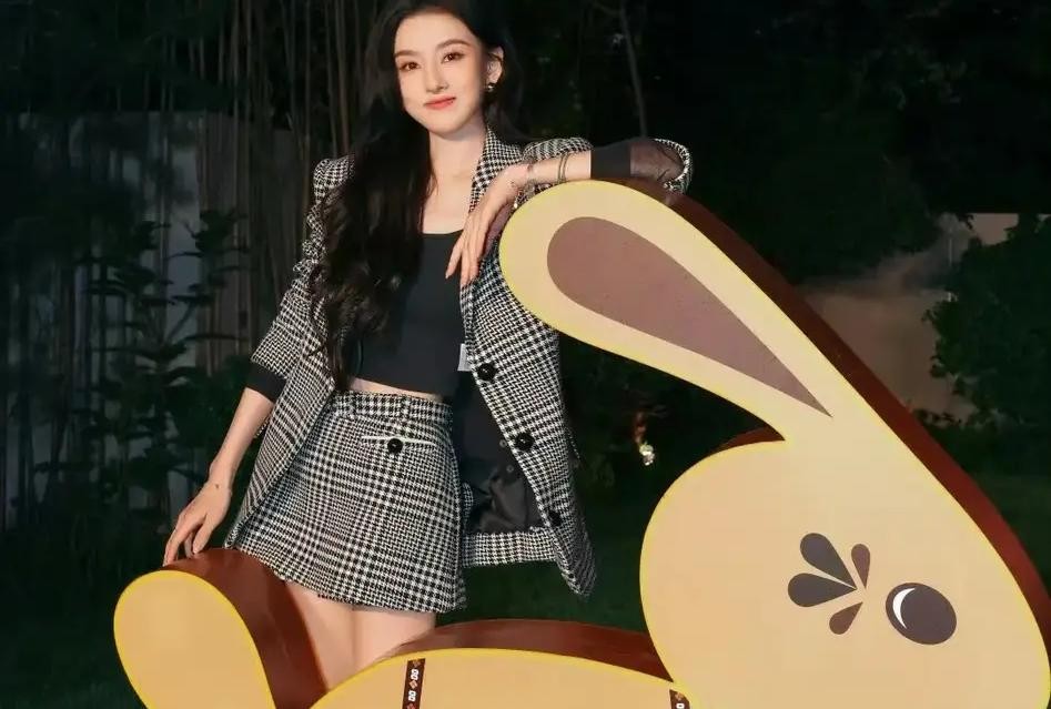 7月开拍！艾米莉确认回归《穿普拉达的女王》续集