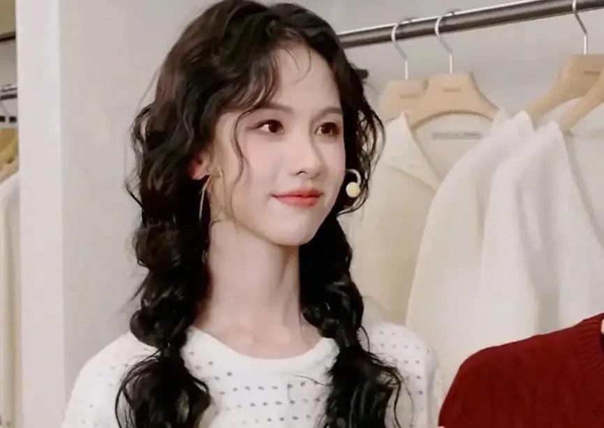 何俊轩的人生新篇：文化消费视域下的明星价值与生活轨迹