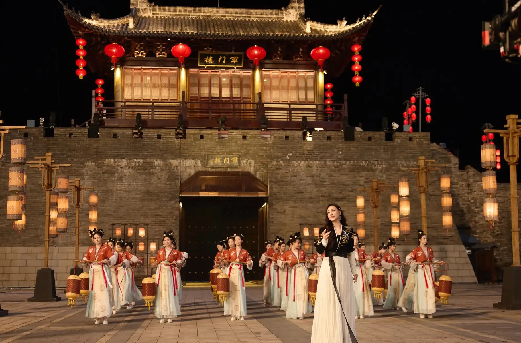 挑战中国主导地位，五角大楼砸10亿美元买矿产