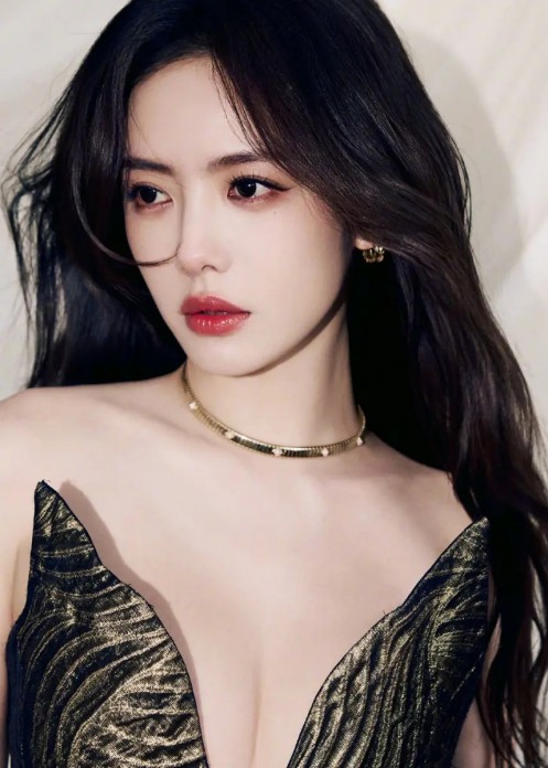 高考16次的唐尚珺直播带货，网友们决定不笑他了