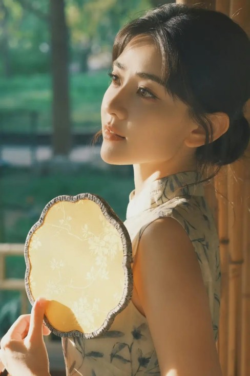 TVB“御用恶人”黄文标：重现滕翼经典，离巢卖鱼谋生，与小24岁女友分手的坎坷人生