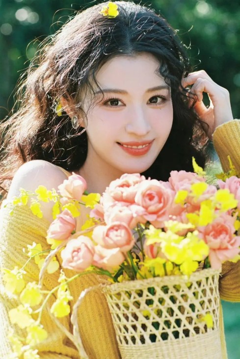 贺娇龙，和她为之搏命的土地