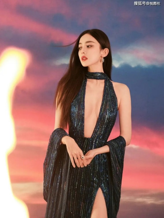 陈汉典Lulu婚礼现场亲不停，12年荧幕搭档终成眷属