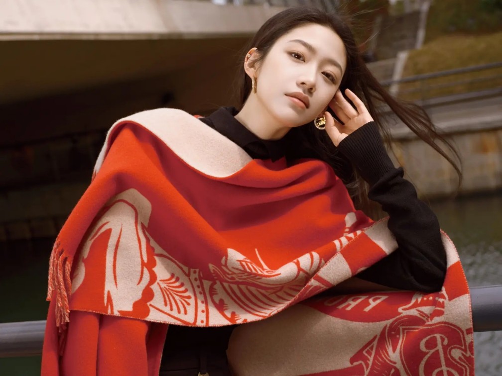 权恩妃：从IZ*ONE到240亿韩元“权老板”，一盒曲奇藏着偶像转型的商业密码  