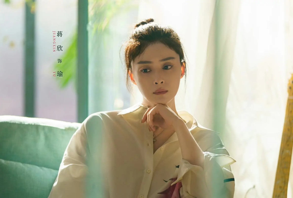 周深忘词引爆热搜？天花板没提词器，3秒救场封神！