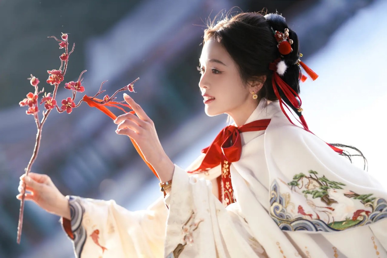 1100亿美元背后，OpenAI“AGI 的三副面孔”