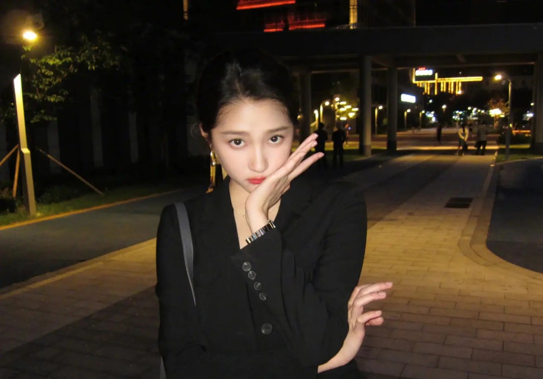 电影《年会不能停2！》上影节全员集结 张若昀白客高叶加班留痕欢乐营业