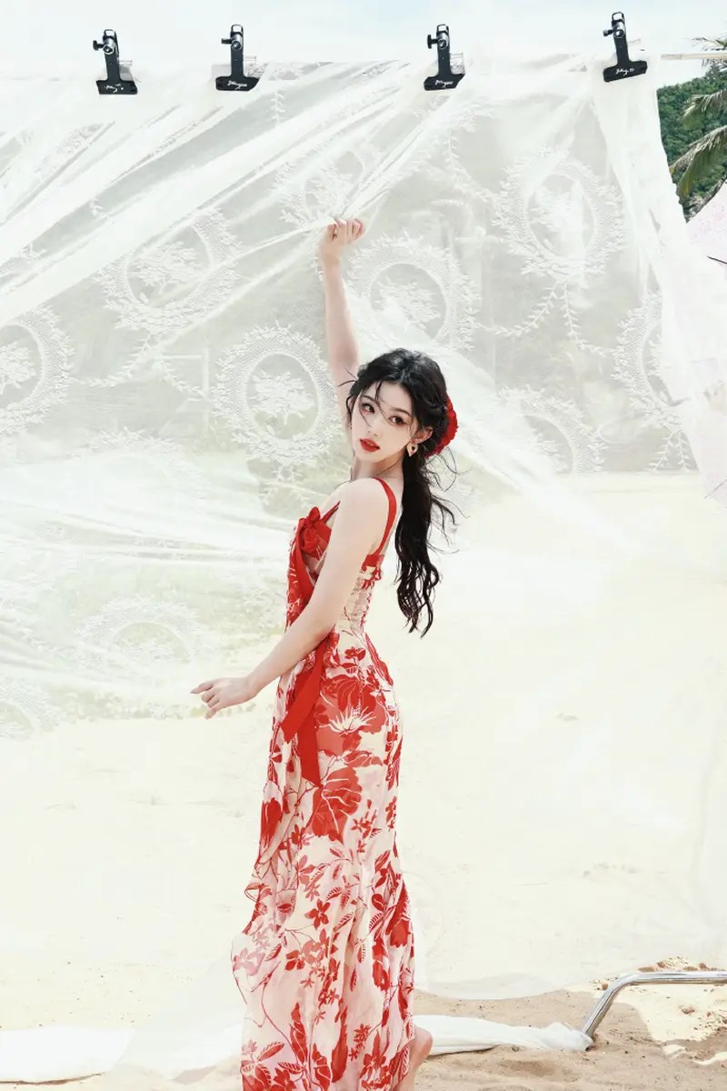 岁月无痕！钟丽缇林志颖复刻16年旧照，网友爆笑吐槽：只有女儿变老了